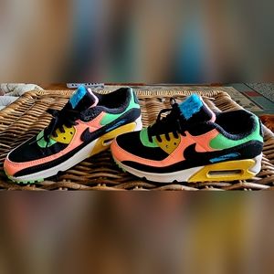 🔥RARE🔥 NIKE AIR MAX 90 Atomic Pink W7.5 Sneakers